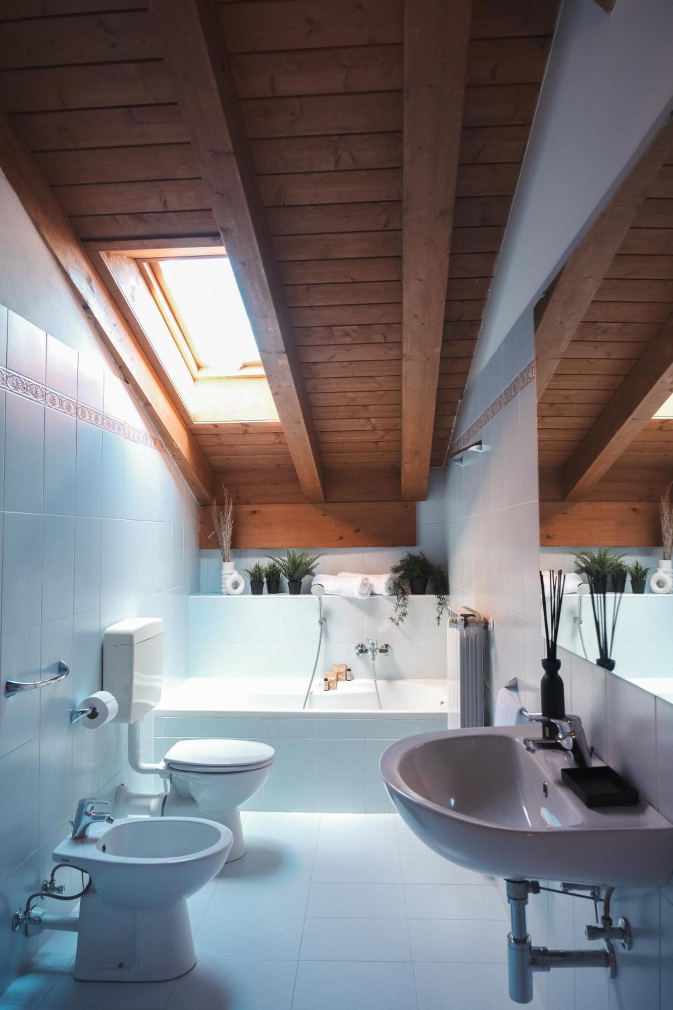 Ferienwohnung Penthouse Con Vista 6 Minuti Dal Bernina Express Tirano Exterior foto