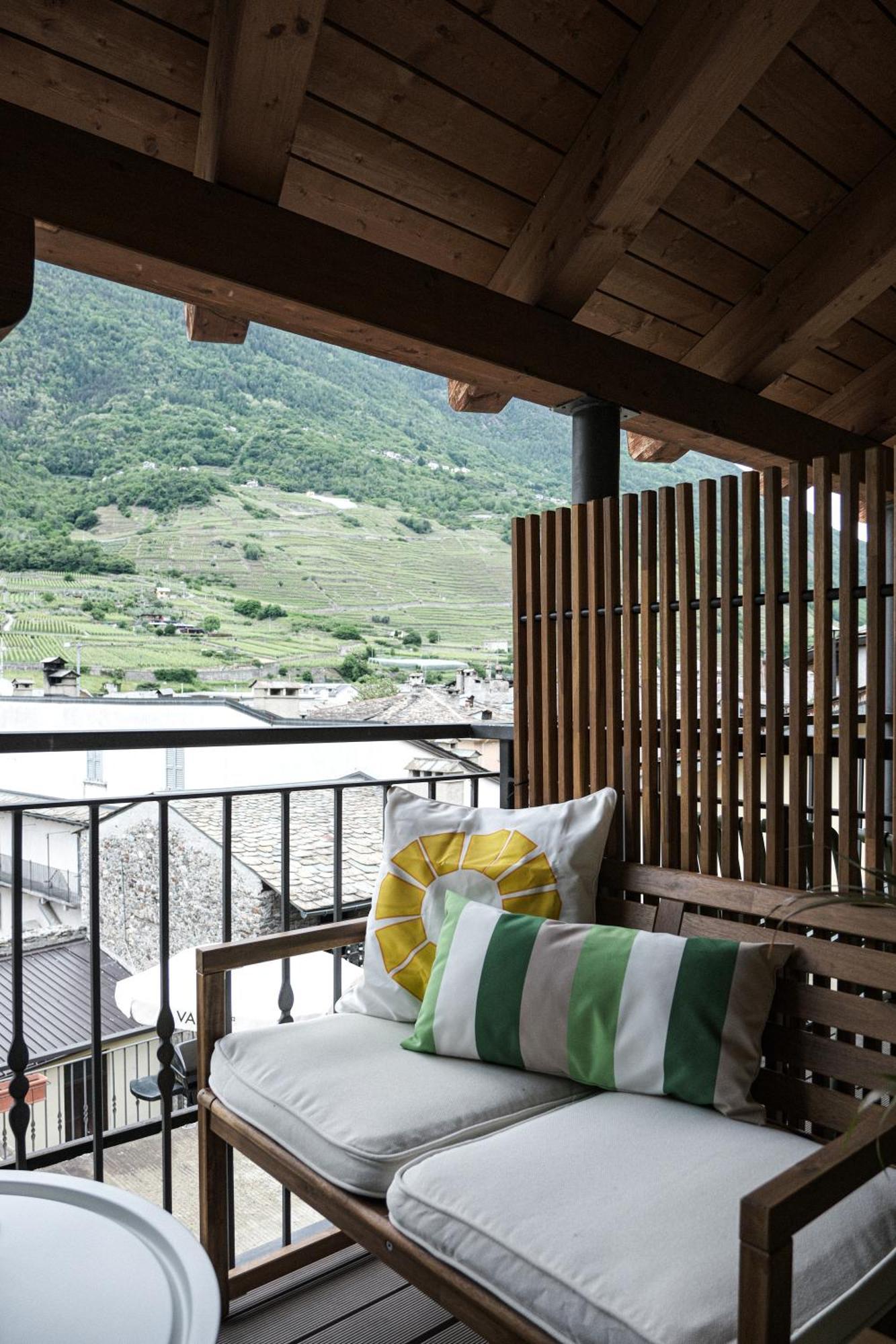 Ferienwohnung Penthouse Con Vista 6 Minuti Dal Bernina Express Tirano Exterior foto